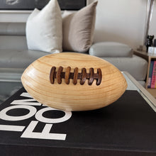 Cargar imagen en el visor de la galería, Balón de Madera
